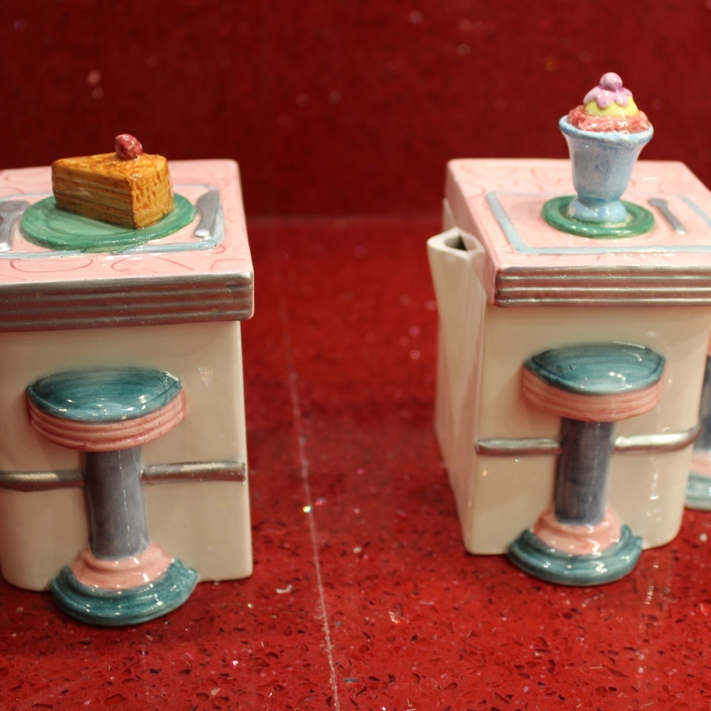 Fitz & Floyd Omnibus Kitchy's Diner Rockola 50's